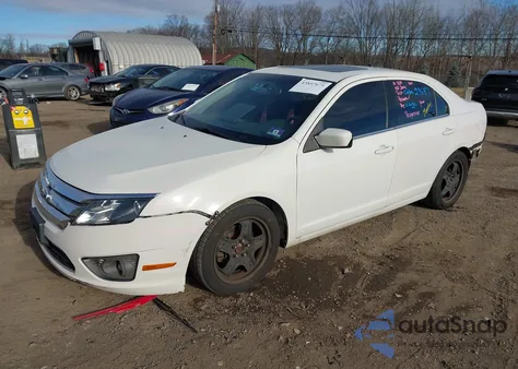 2010 Ford Fusion Se z USA, uszkodzony, nr VIN 3FAHP0HA6AR375491